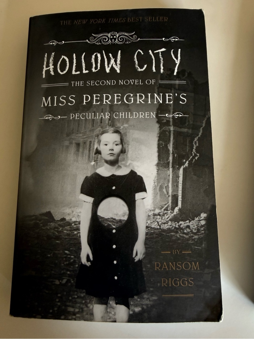 2 Book Bundle Miss Peregrine's Peculiar Children Library Of Souls And HollowCity - Picture 4 of 7